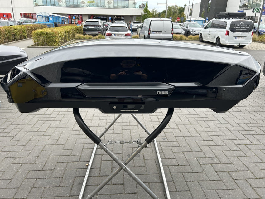 Thule Motion 3 M medium Glossy Black dakkoffer | Tweede kans | -50%