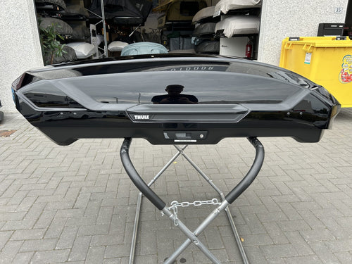 Thule Motion 3 M medium Glossy Black dakkoffer | Tweede kans | -50%