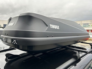 Thule dakkoffer Touring L - Zwart