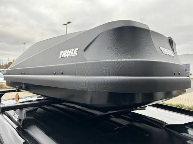 Thule dakkoffer Touring M- Zwart